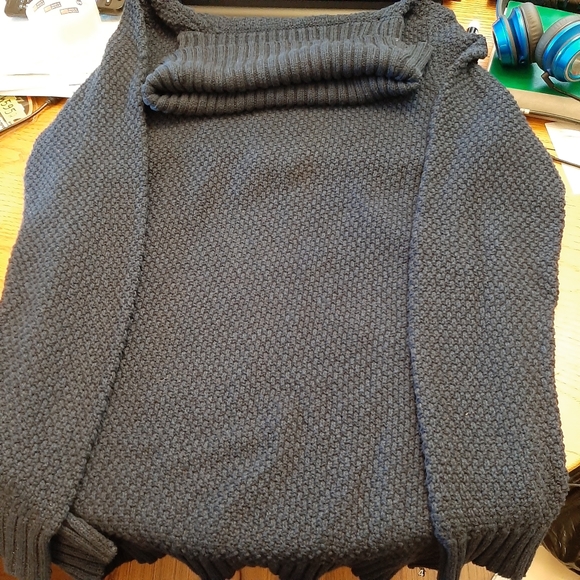 Ladies clothing - Picture 9 of 9